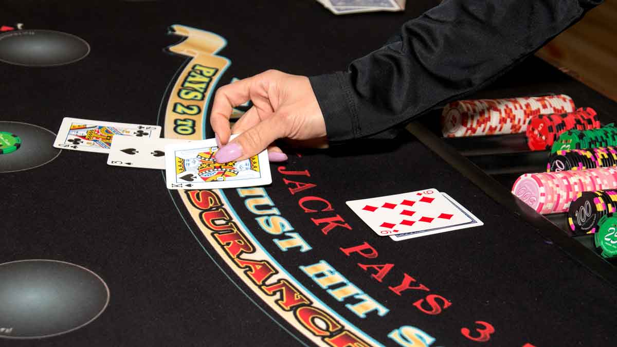 Cách Chơi Blackjack: Bí Mật Chiến Thắng Tại Sòng Bài image-1731637657145