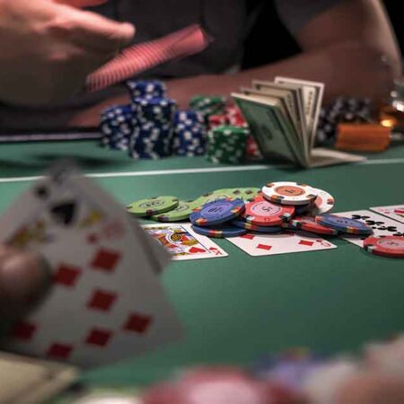 Cách Đánh Cash Poker: Bí Quyết Thành Công Từ Cao Thủ