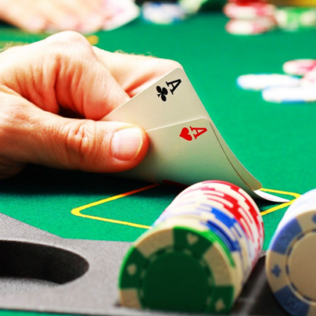 Cách Đọc Bài Đối Thủ Trong Poker: Bí Kíp Chiến Thắng Từ Cao Thủ