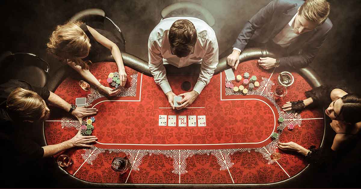 Học Cách Chia Bài Poker: Bí Quyết Trở Thành Người Chia Bài Chuyên Nghiệp image-1731640330235